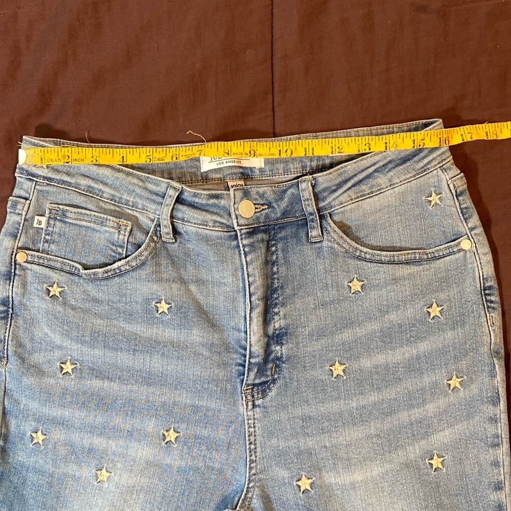 Skinny Fit Jeans by Judy Blue Brand. EUC! - Picture 7 of 16